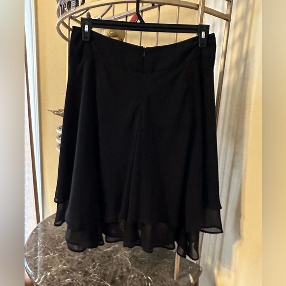 Black Skirt I used it 2 times. Size 12 - Picture 3 of 3
